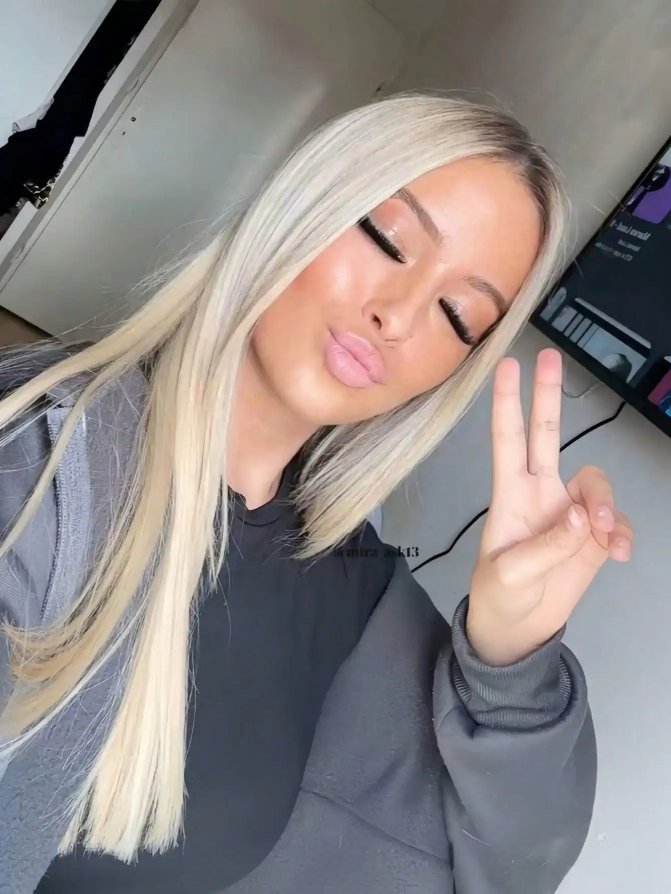 Ombre Brown Roots Ash Blonde Straight Unit